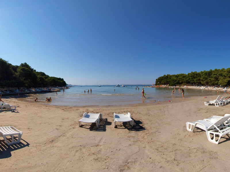 Pine Beach Pakoštane 3