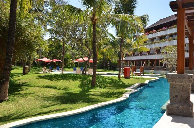 Nusa Dua Beach Hotel & Spa 5* 5