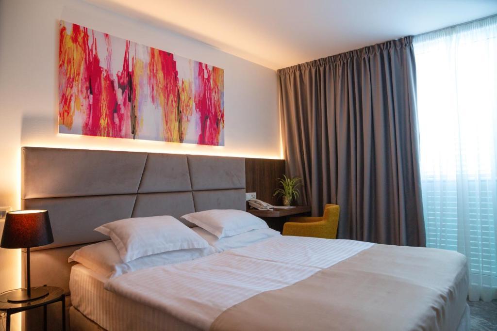 Hotel Paris**** 4