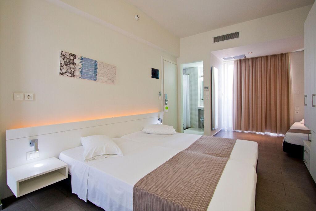 Grad RODOS - Atlantis Boutique City 4* 1