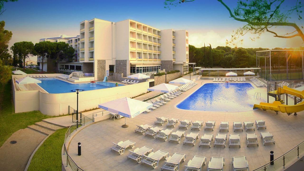 Hotel Adria*** 0