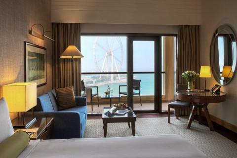Amwaj Rotana 7