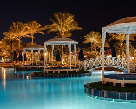 Desert Rose Resort 5*  1