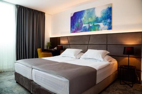 Hotel Paris**** 6