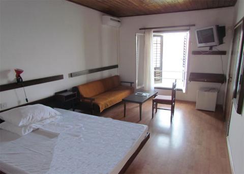 Hotel Uvala Scott *** 6