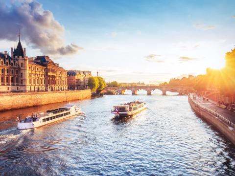 Pariz 4 dana avionom 0